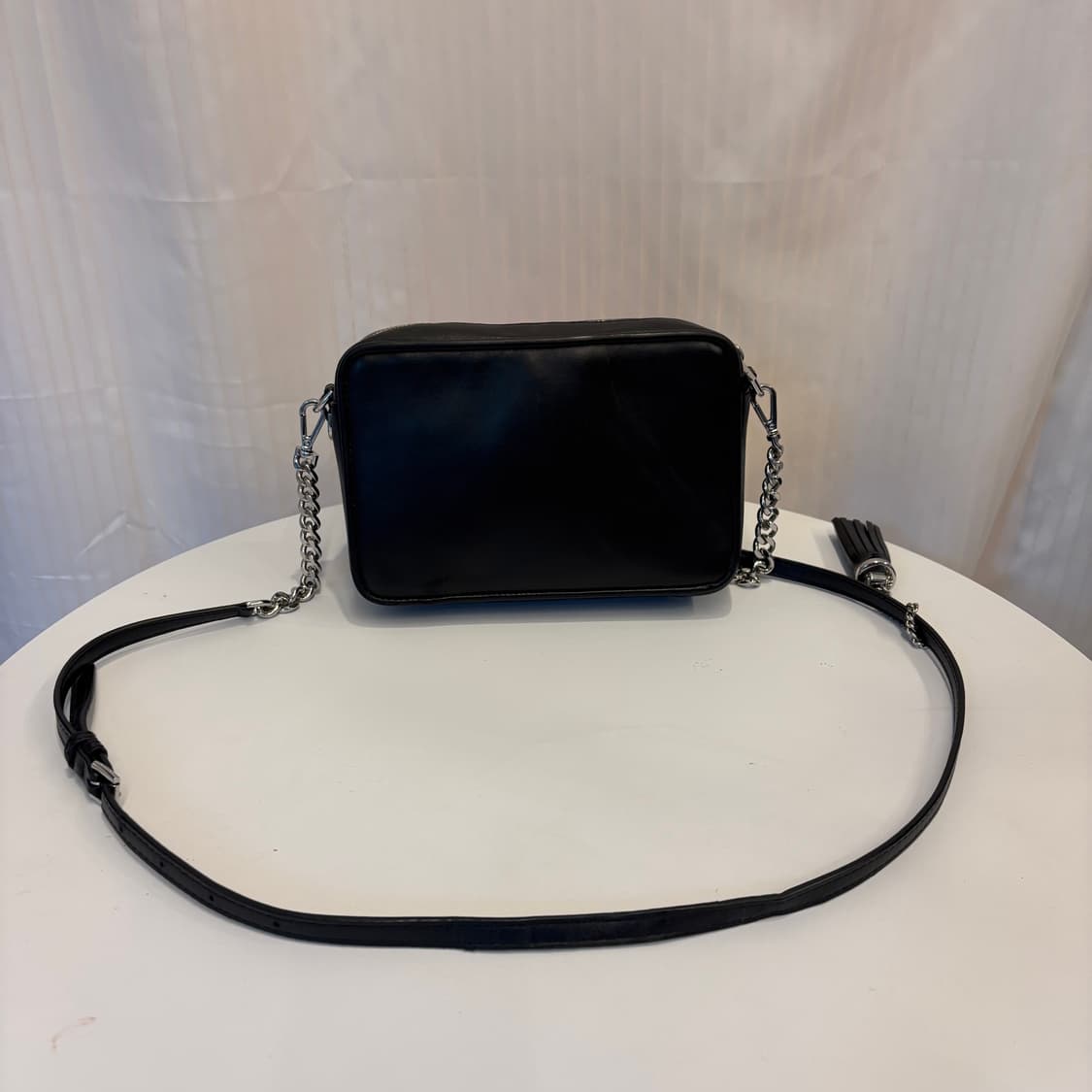 정품 마이클코어스 태슬 크로스백     상품이미지5