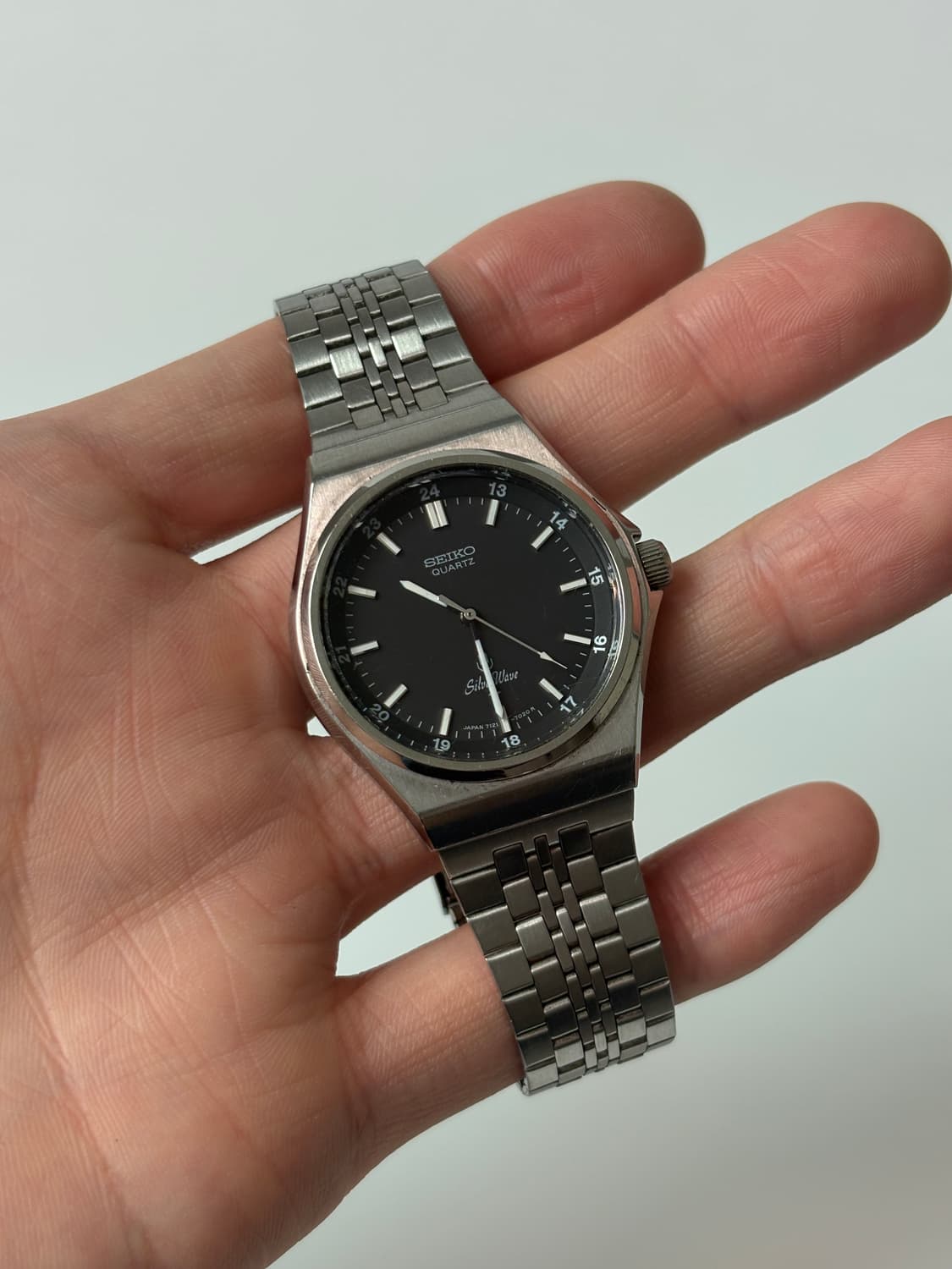 1980s Silverwave Black Dial Silver Quart 상품이미지2