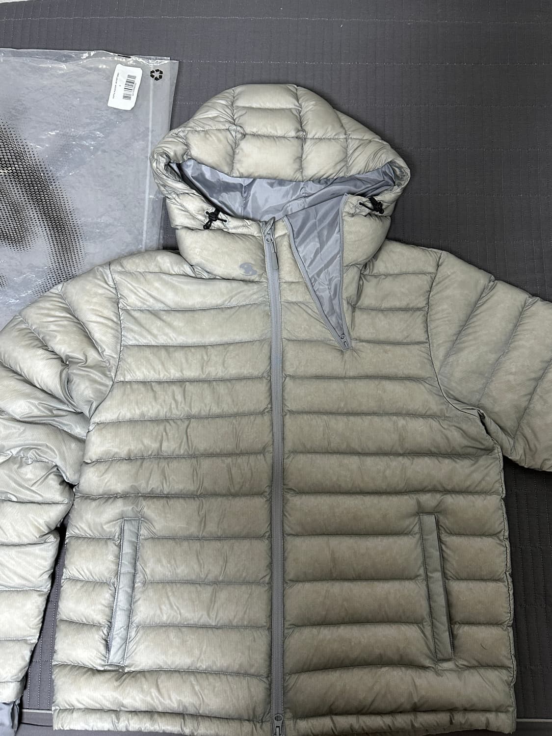 산산기어 서픽스 푸퍼 자켓 그레이 24FW (Size 3) 상품이미지2