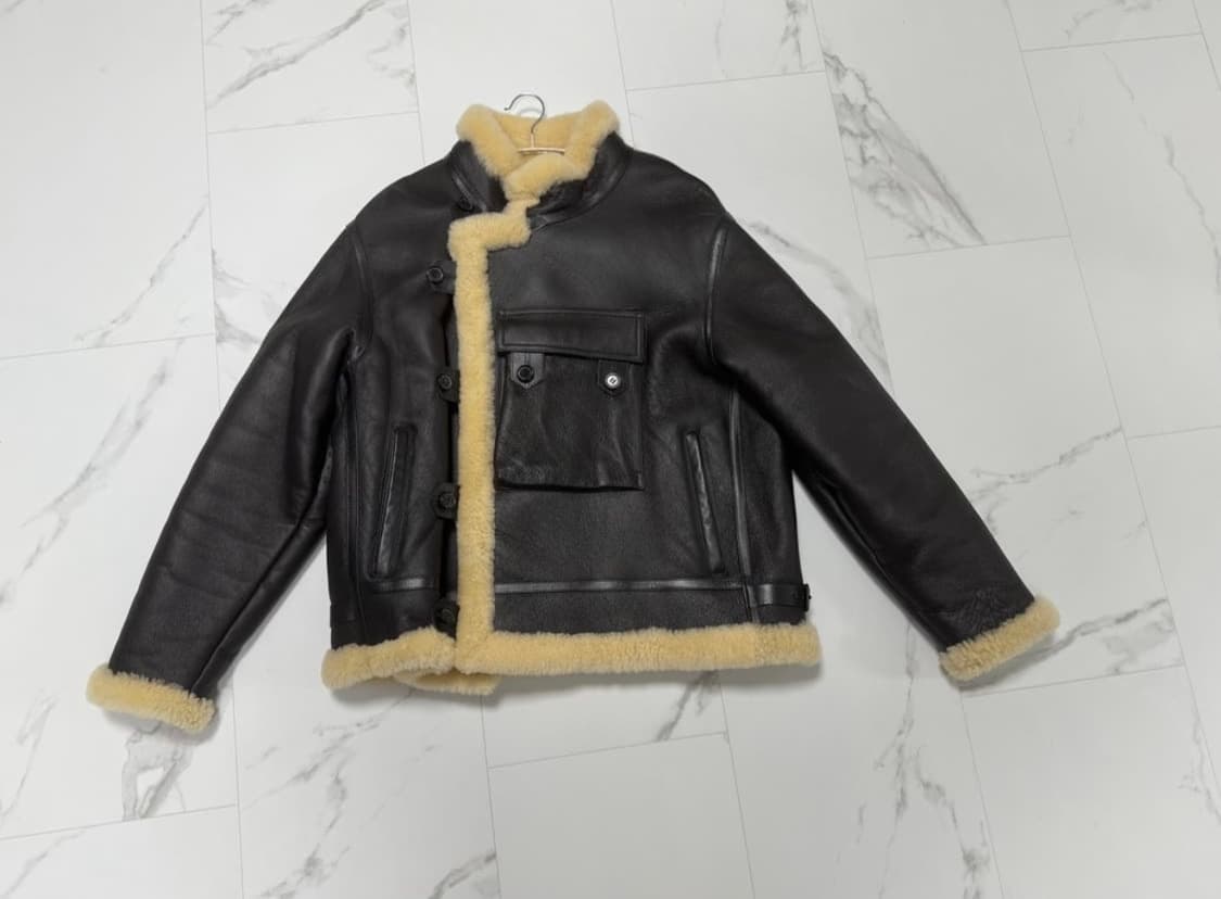 이스트로그 변요한 무스탕 상품이미지1