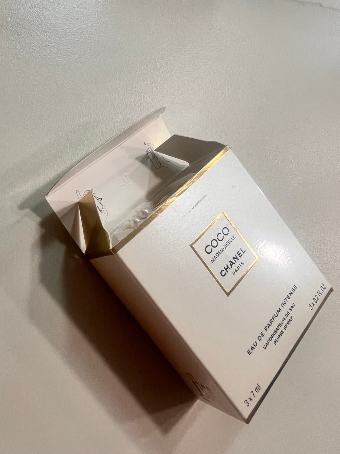 한정판 샤넬 코코마드모아젤 엥땅스 펄스 스프레이 진주 키링 향수 상품이미지2