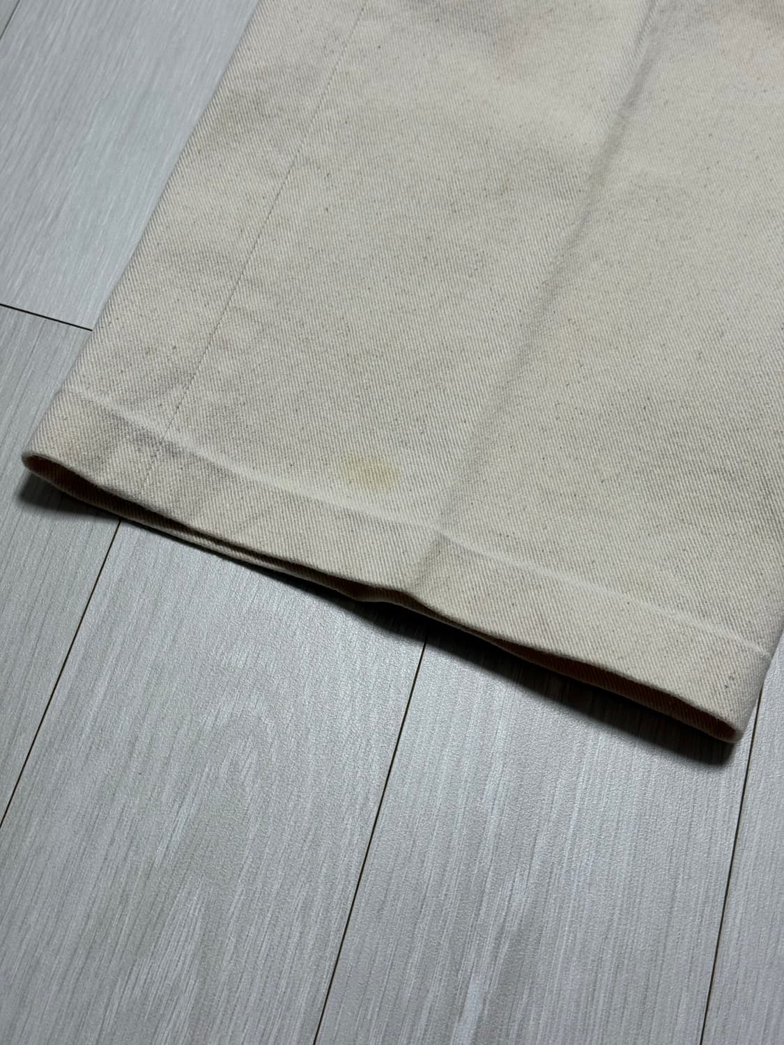 LLUD x STU 크림 카고 팬츠 상품이미지3