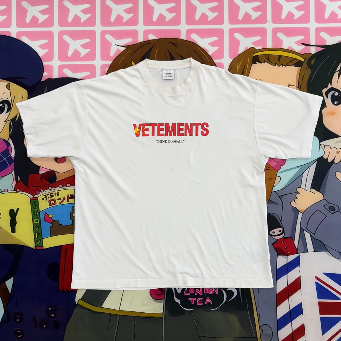 Vetements 베트멍 Think Globally 로고 티셔츠 화이트 상품이미지1