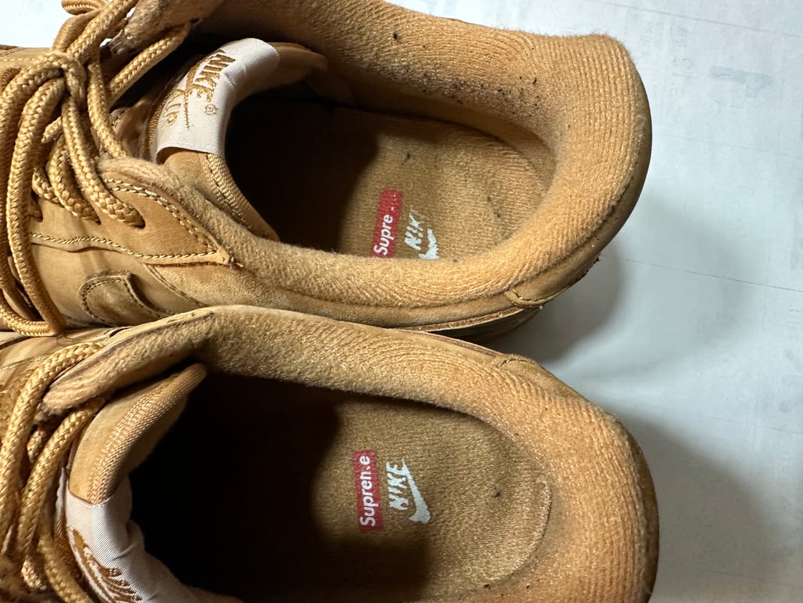 나이키 에어포스1 Supreme 285 사이즈 판매합니다 상품이미지2