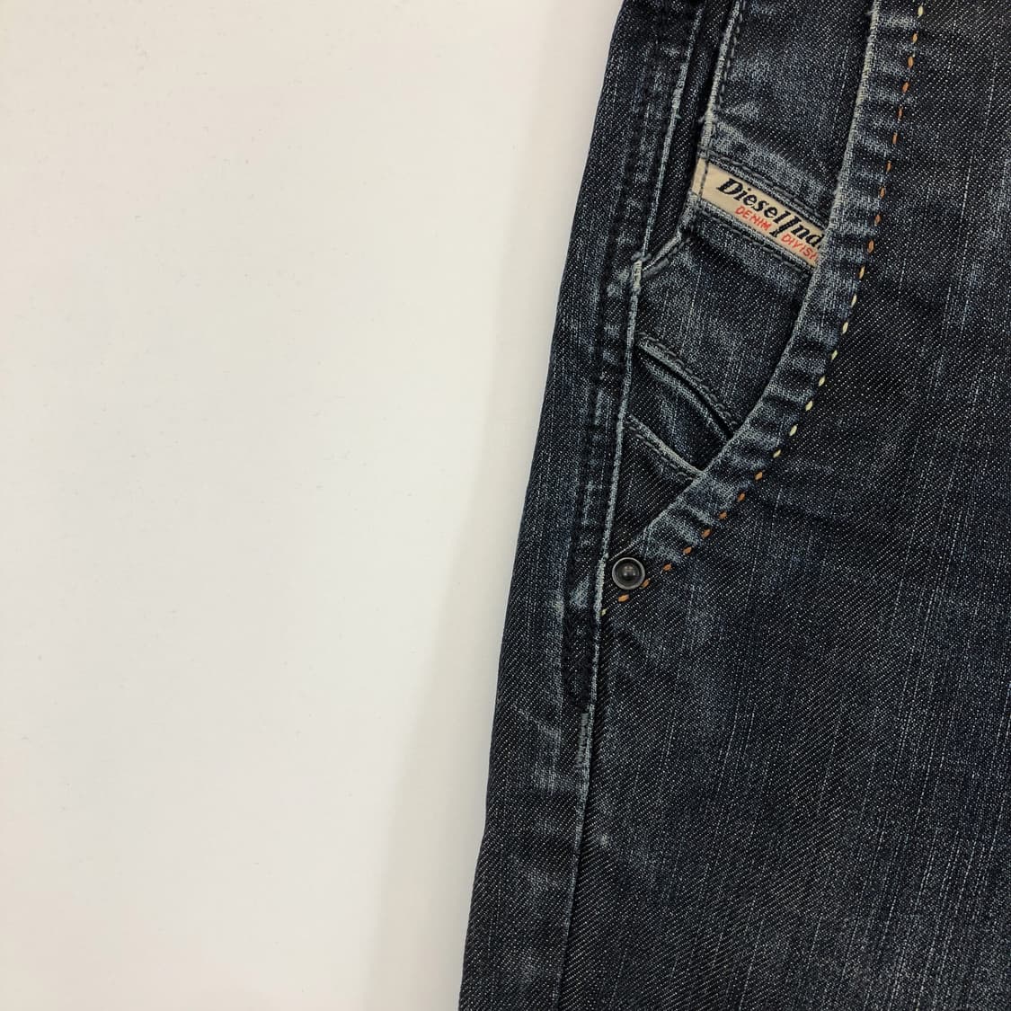 디젤 REVICK 크롭 스트레이트 데님진 30 인치 상품이미지2