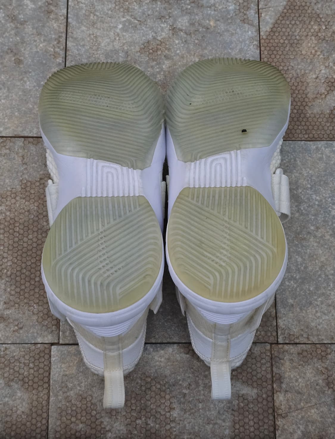 (270)나이키 르브론 12 솔져 화이트 상품이미지10