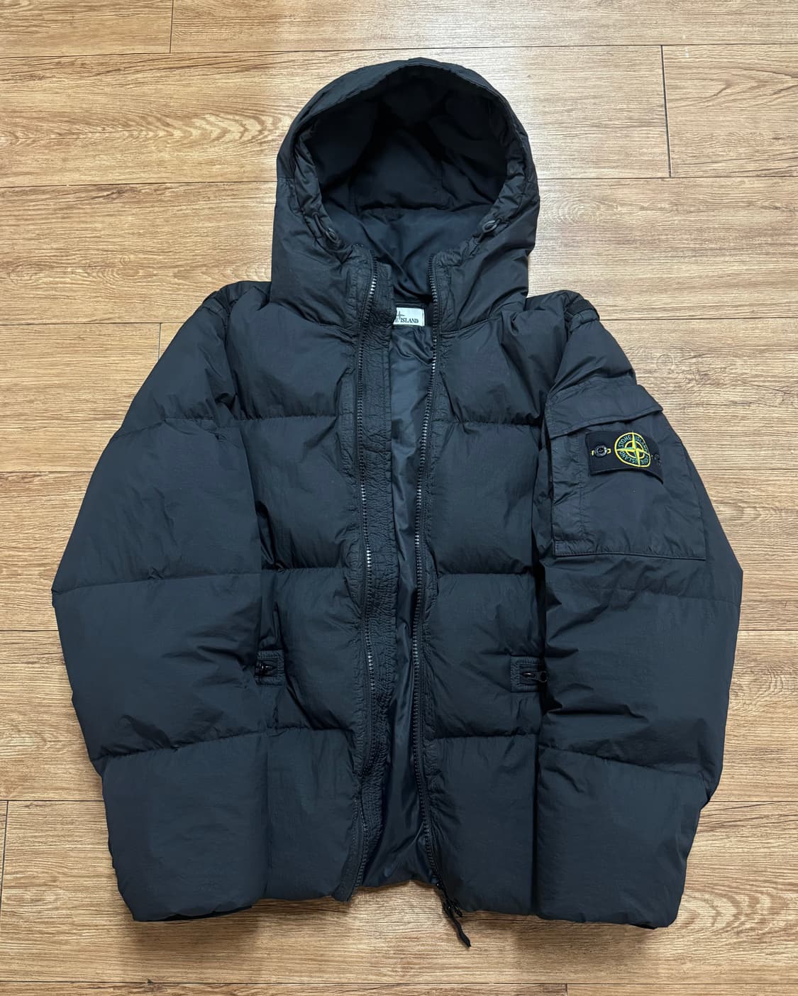 스톤아일랜드 22fw 크링클랩스 패딩 블랙 L 상품이미지1