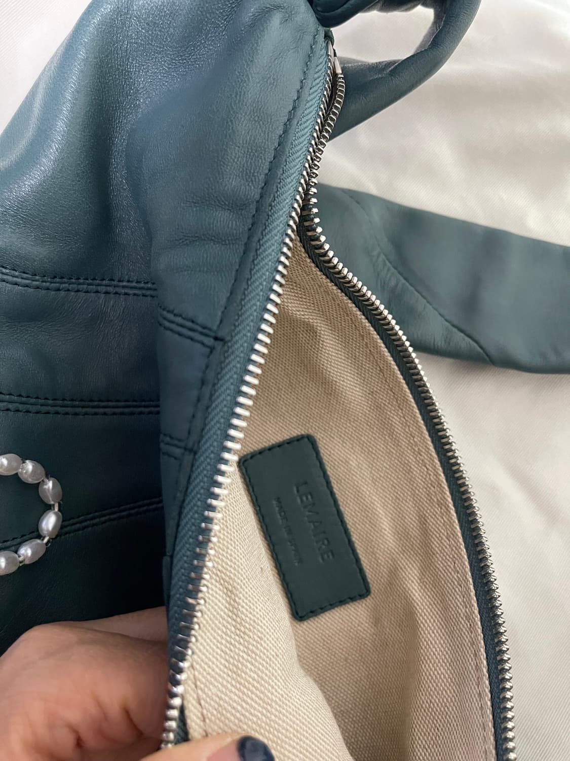 르메르 크루아상백 스몰 틸그린 상품이미지5