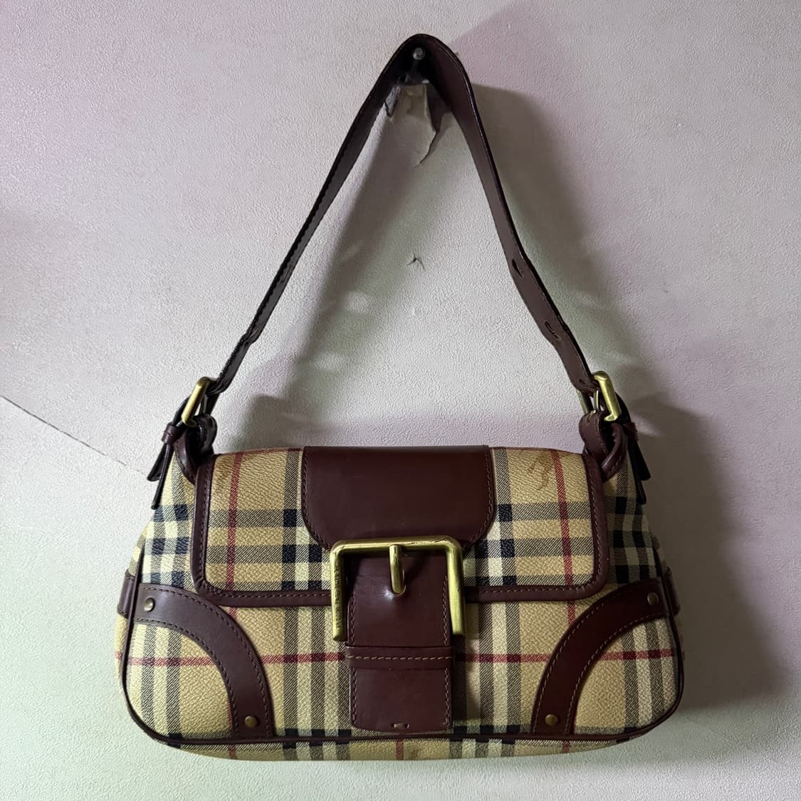 버버리 노바체크 벨트 바케트 숄더백 상품이미지1