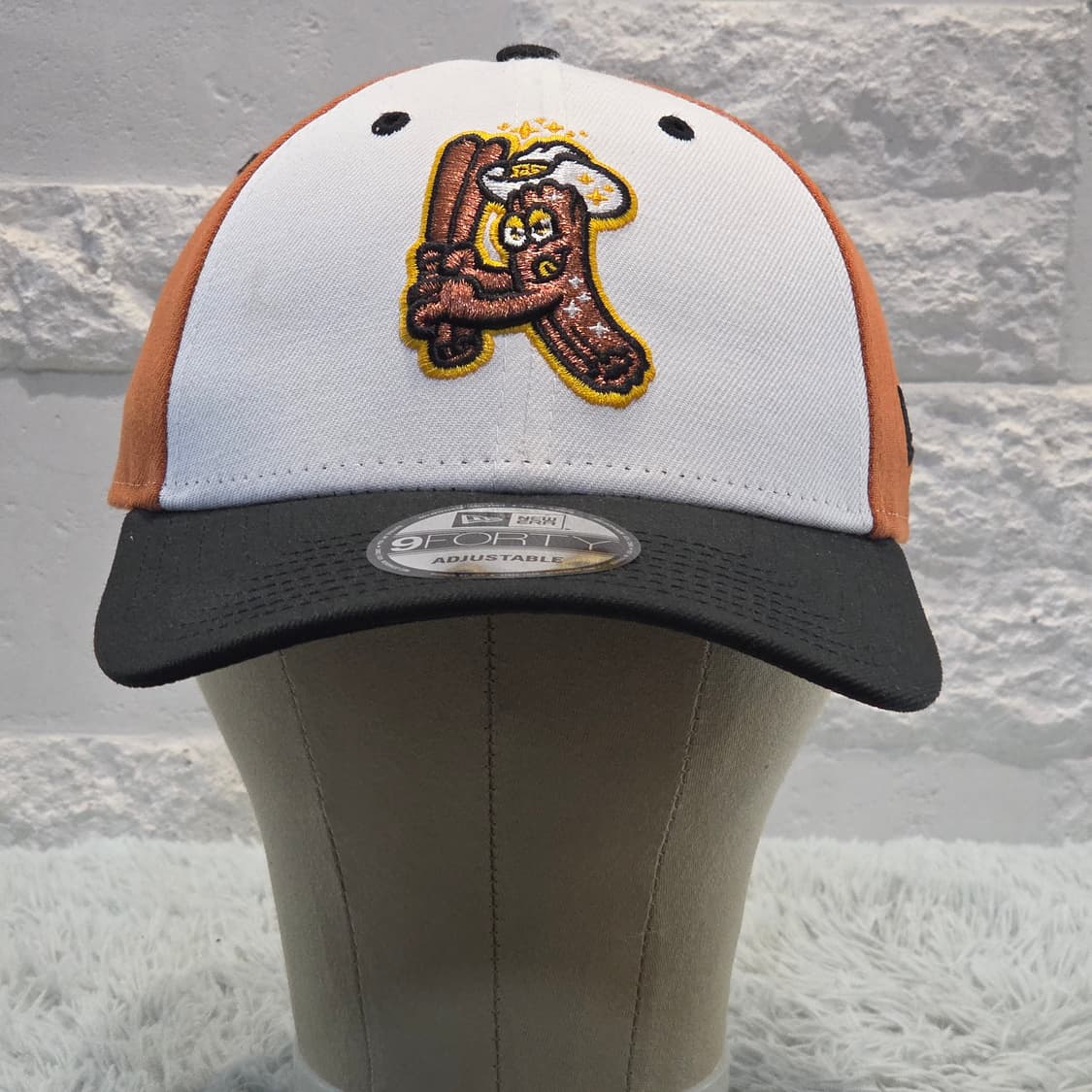 L3-2:뉴에라(New Era)9FORTY프레첼 마스코트볼캡(56-59) 상품이미지3