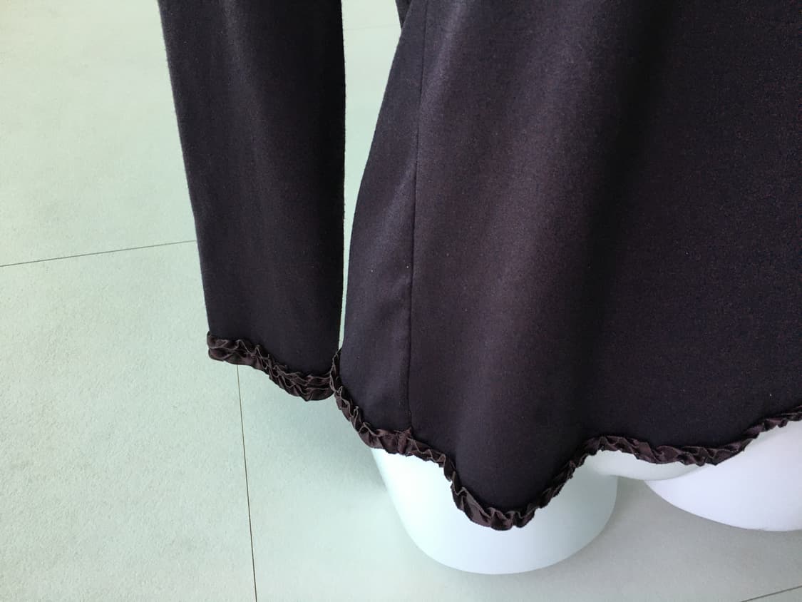 ruffle neck long sleeve top 상품이미지4