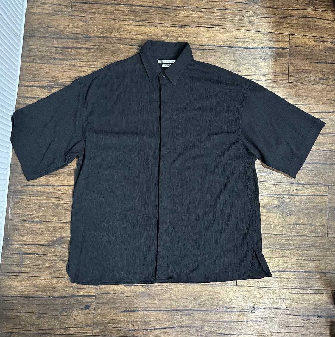 자라 BOXY FIT 크링클 반팔셔츠 상품이미지2