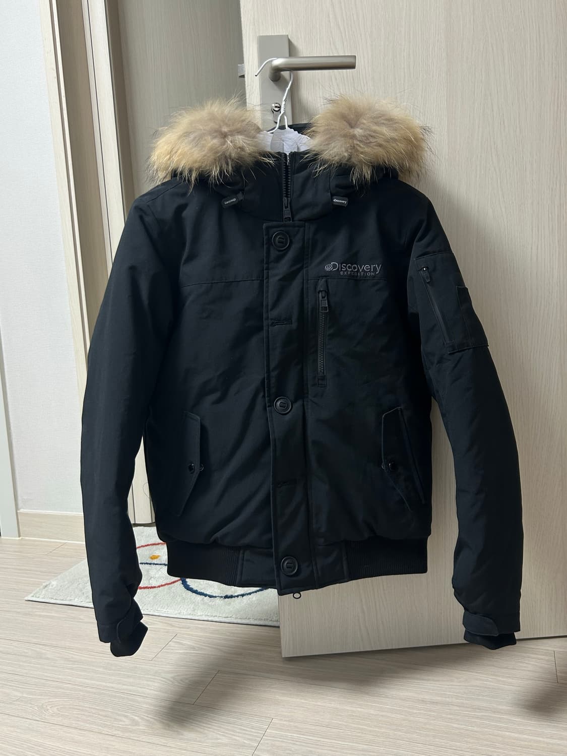 디스커버리 숏패딩 상품이미지1