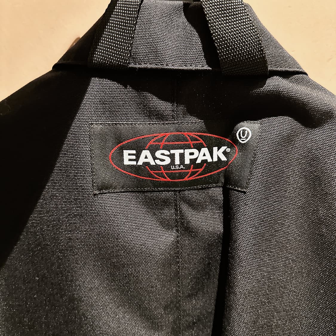 언더커버 X 이스트팩 남성 블랙 나일론 코트 70% 상품이미지4