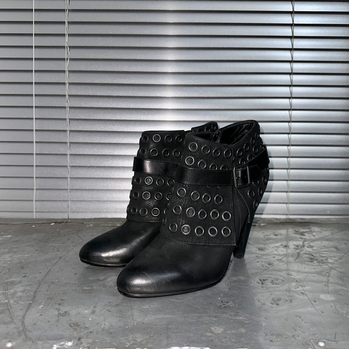 00s 레어 애쉬 커프 가죽 힐 부츠 상품이미지3