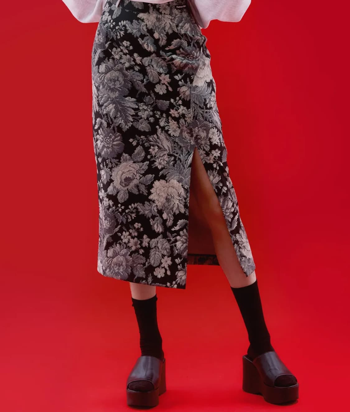 팬시클럽 플라워 패턴 슬릿 롱스커트 상품이미지3