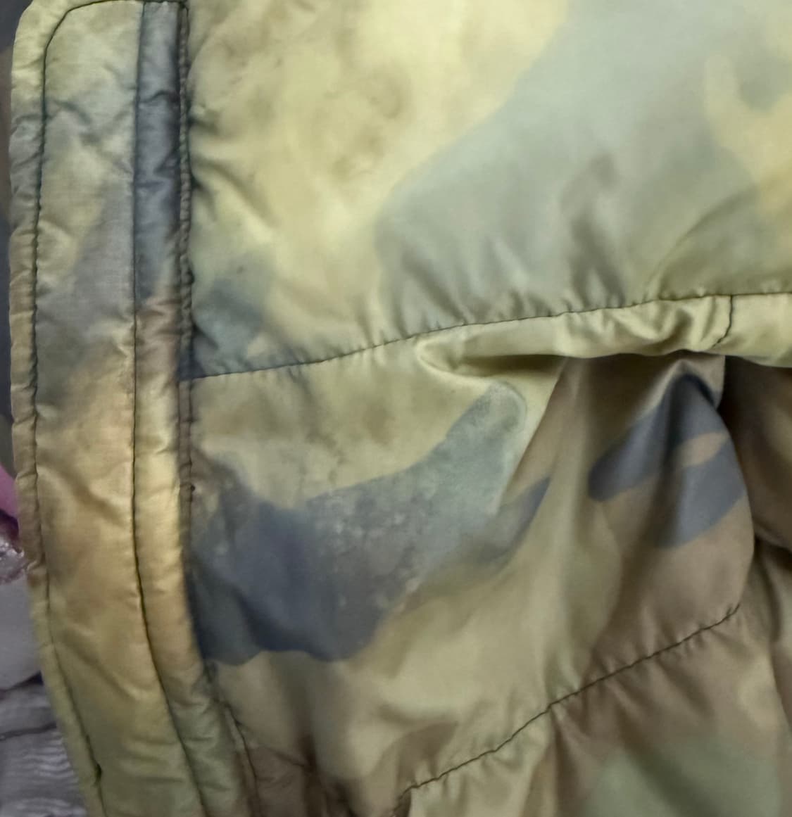 노스페이스 카모 센터로고 눕시 700 패딩 상품이미지6