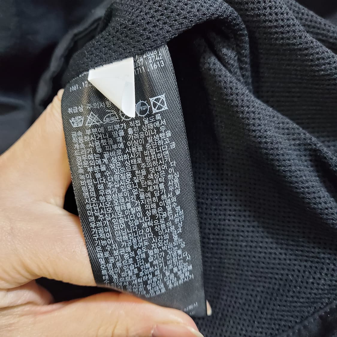 유니클로 후드 블랙 바람막이 자켓 상품이미지4