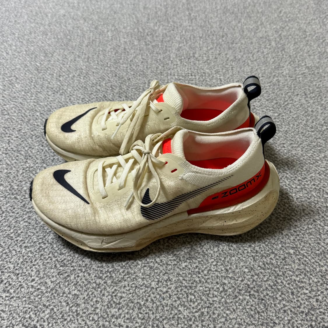 [정가 20만원] 나이키 러닝화 줌 인빈서블 3 255 상품이미지5