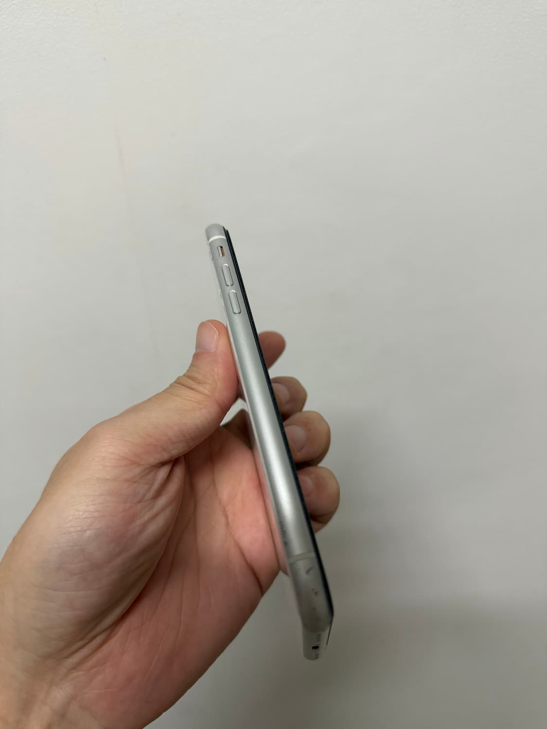 아이폰xr 64기가 화이트 색상 판매합니당⭐️ 상품이미지5