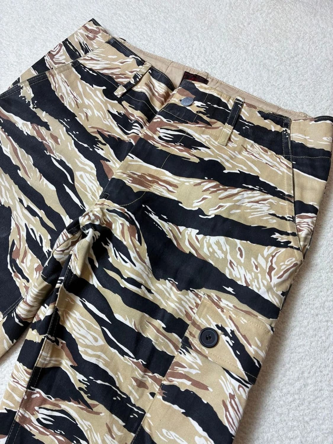 누드본즈 x 참스 골든 타이거 스트레이트 카고 팬츠 PN6413 상품이미지3