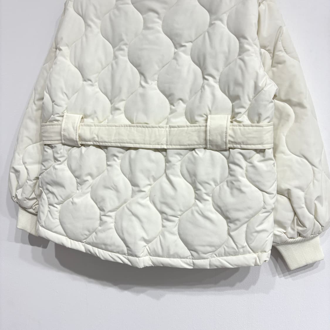 [새상품] 퀄팅 깔깔이 벨트 경량패딩자켓 상품이미지5