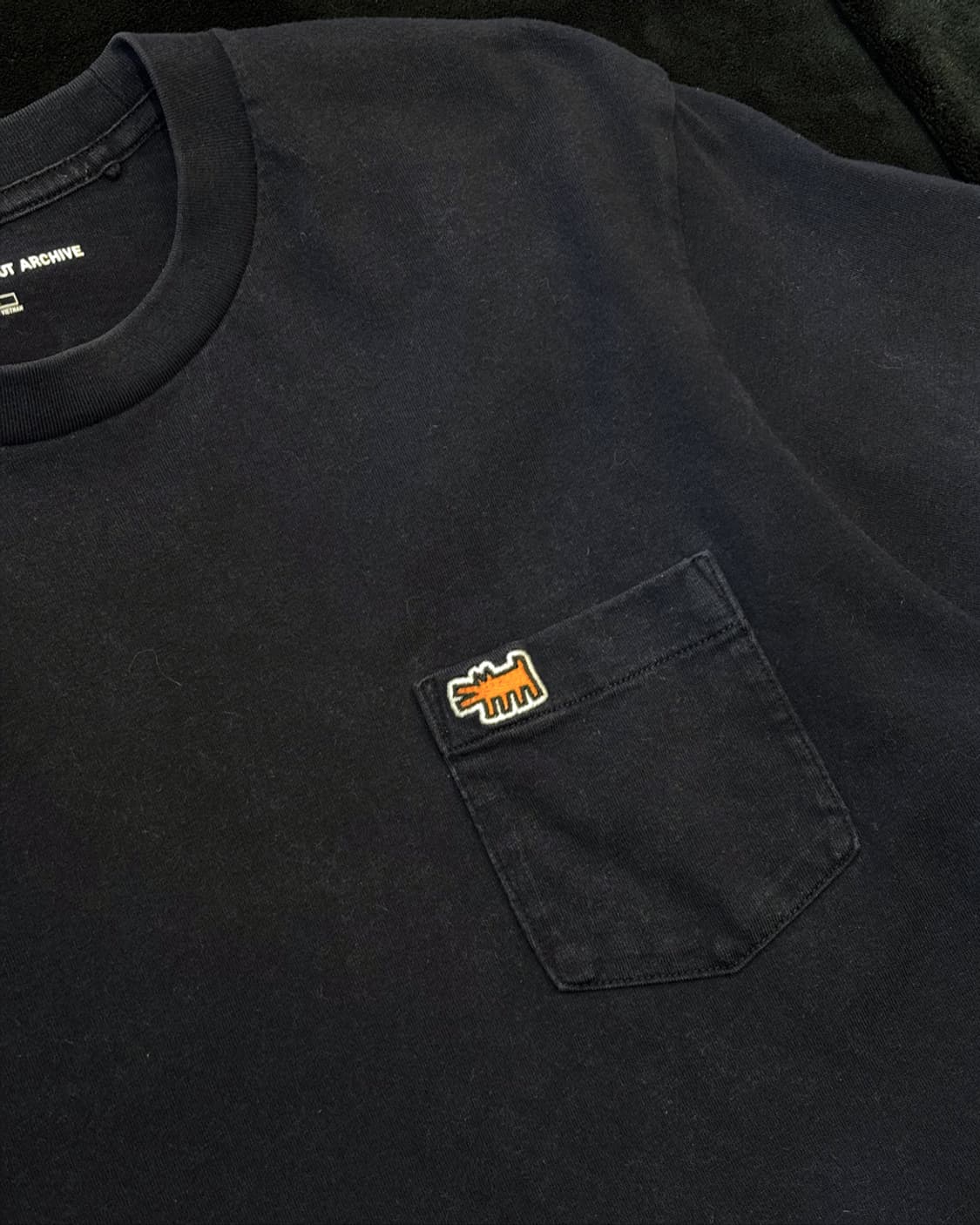 유니클로 키스헤링 콜라보 포켓 티셔츠 상품이미지2