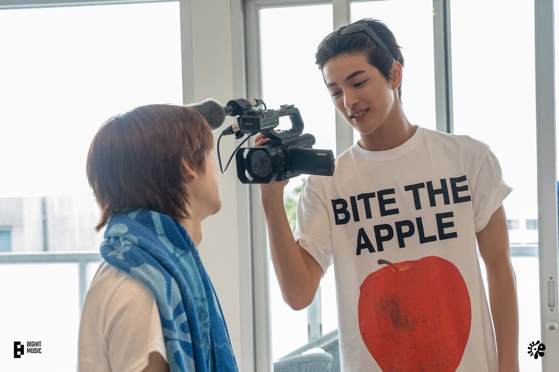 퍼블릭 포제션 bite the apple 사과 티셔츠 상품이미지2
