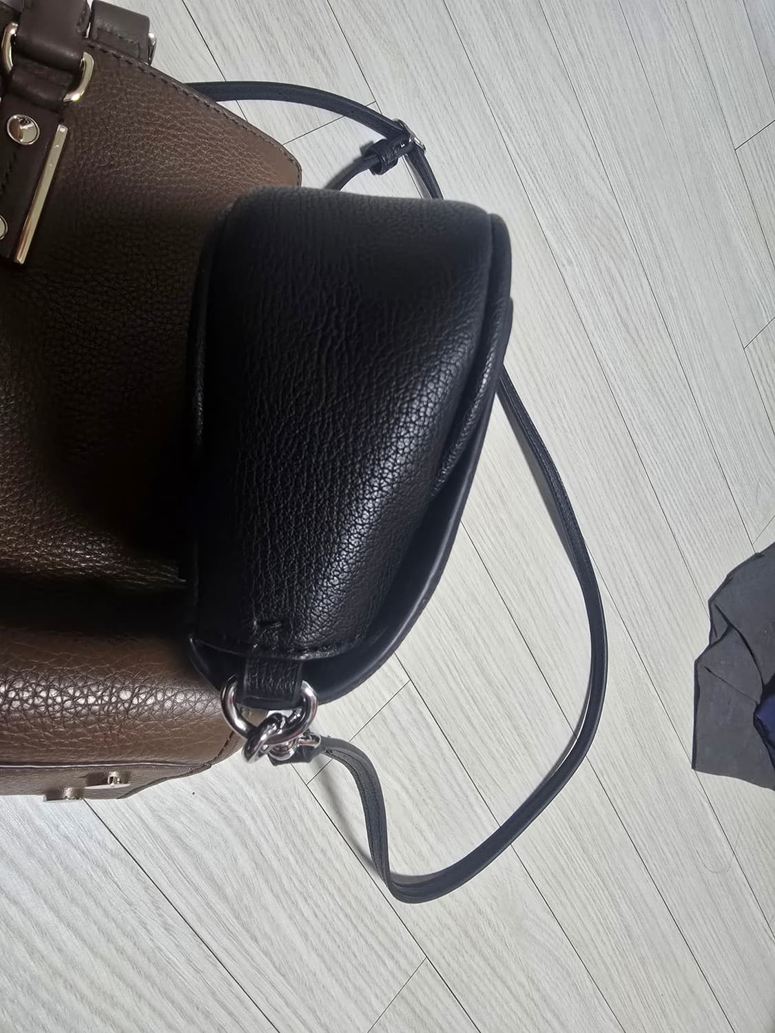 캘빈클라인 미니 크로스백 상품이미지5