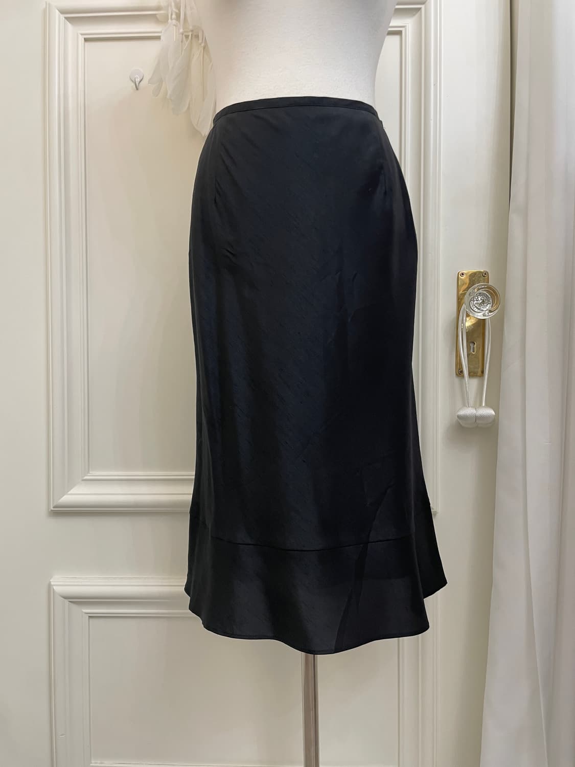 black basic flare line skirt(size-38) 상품이미지5