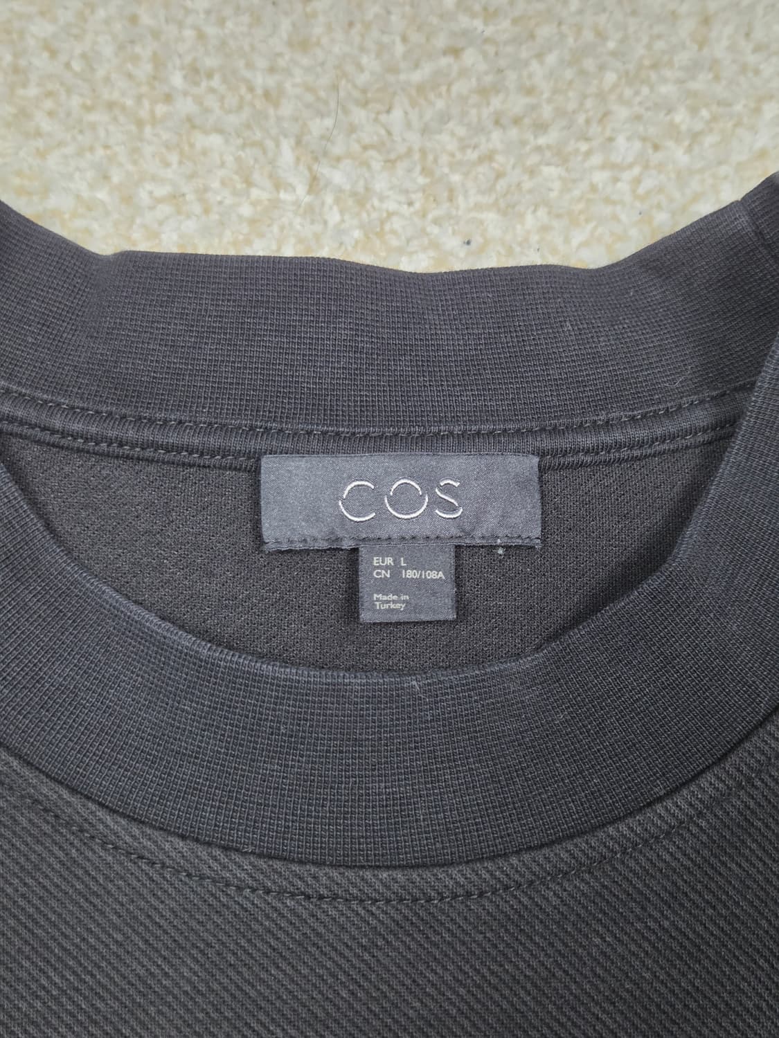 [코스] 리얼 레더 포켓 맨투맨 | 00281 상품이미지3