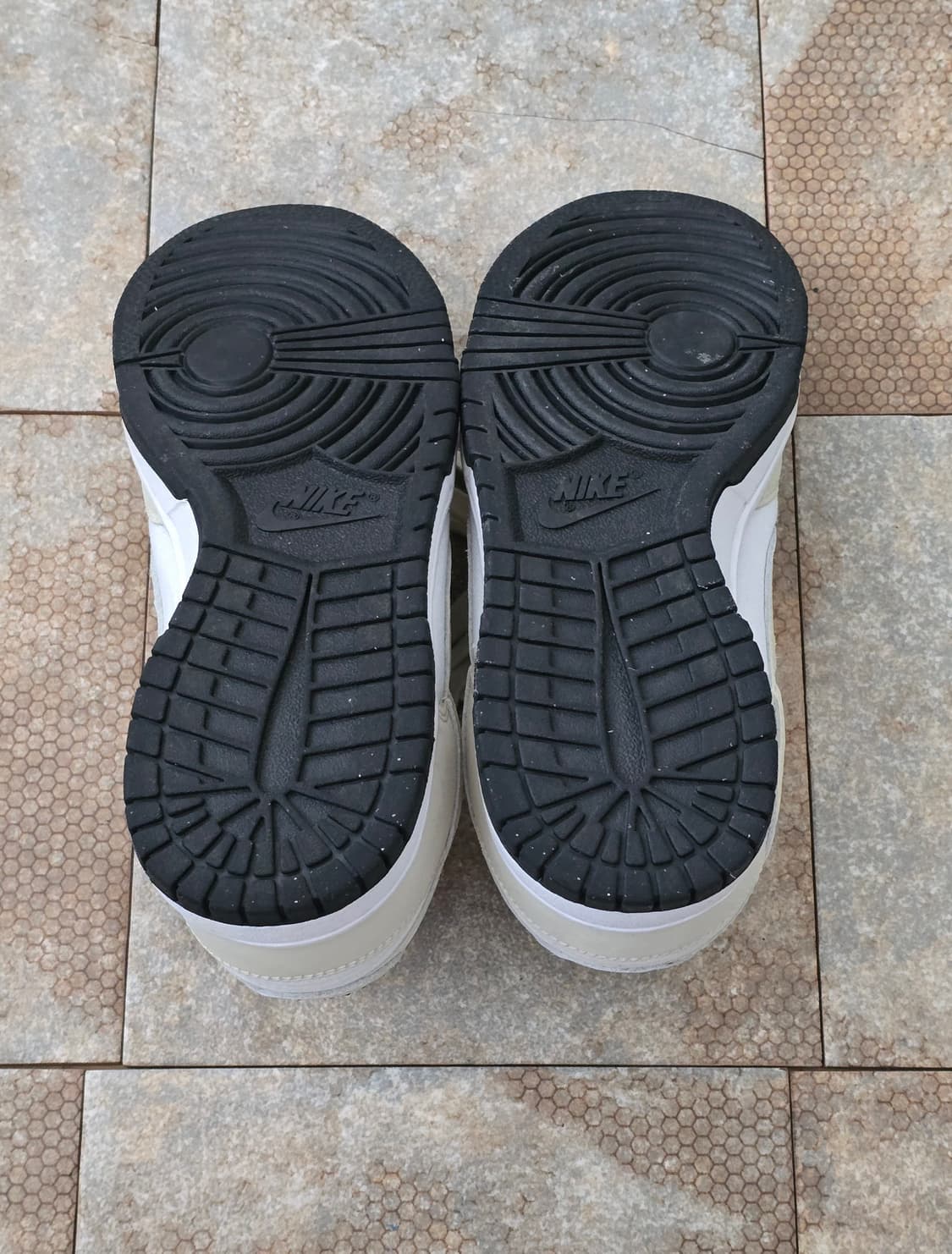 (240)나이키 덩크 로우 lx 코코넛 밀크 스니커즈 상품이미지9