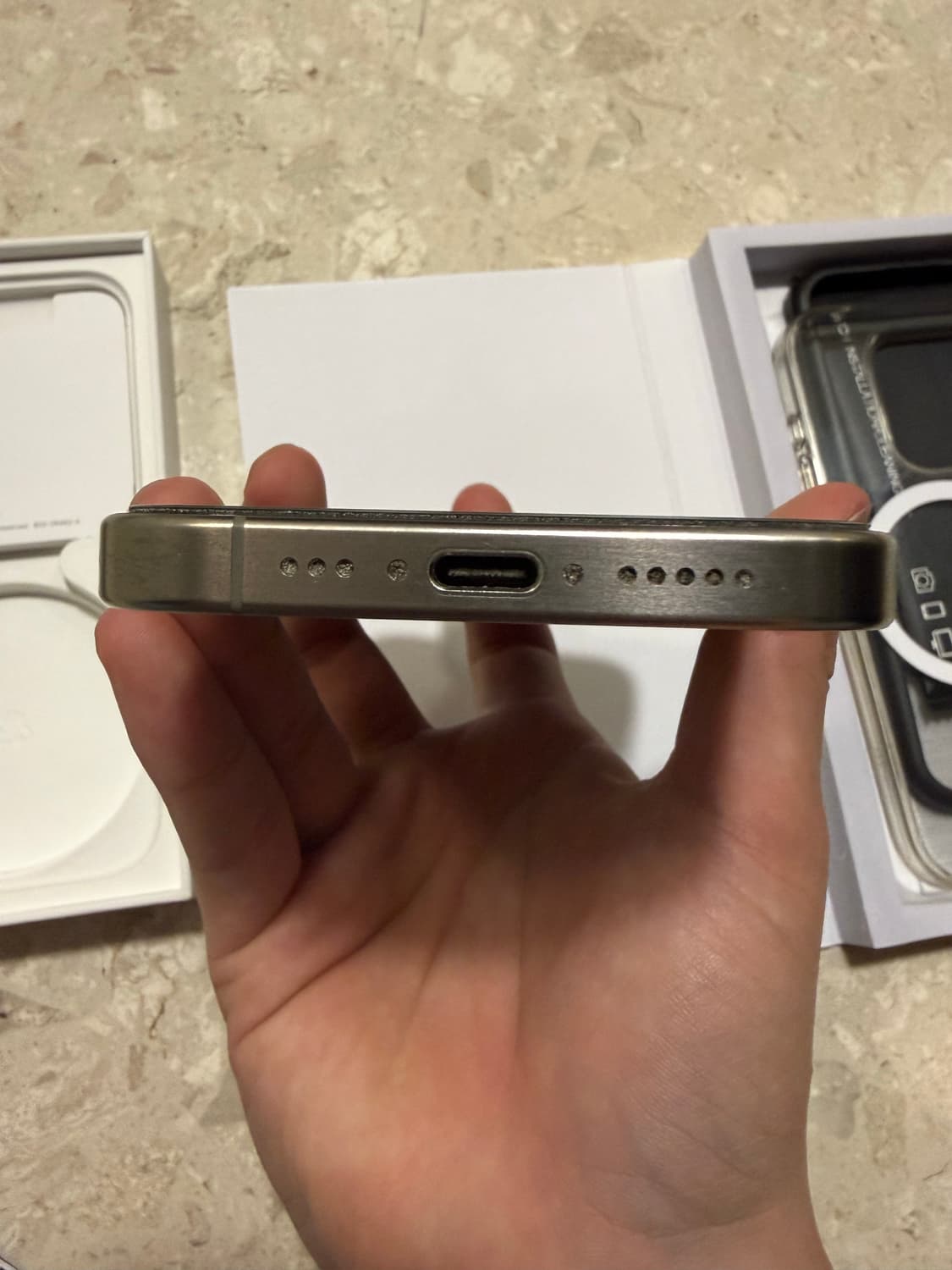 아이폰 15프로 128기가 네추럴 티타늄 상품이미지7