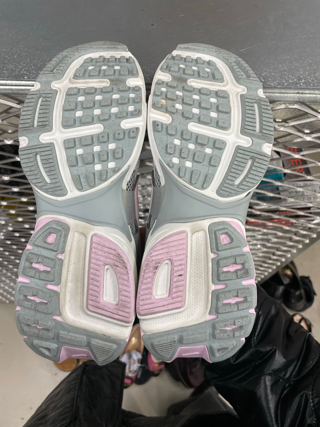 나이키 V2K 메탈릭 화이트 핑크 240 상품이미지6