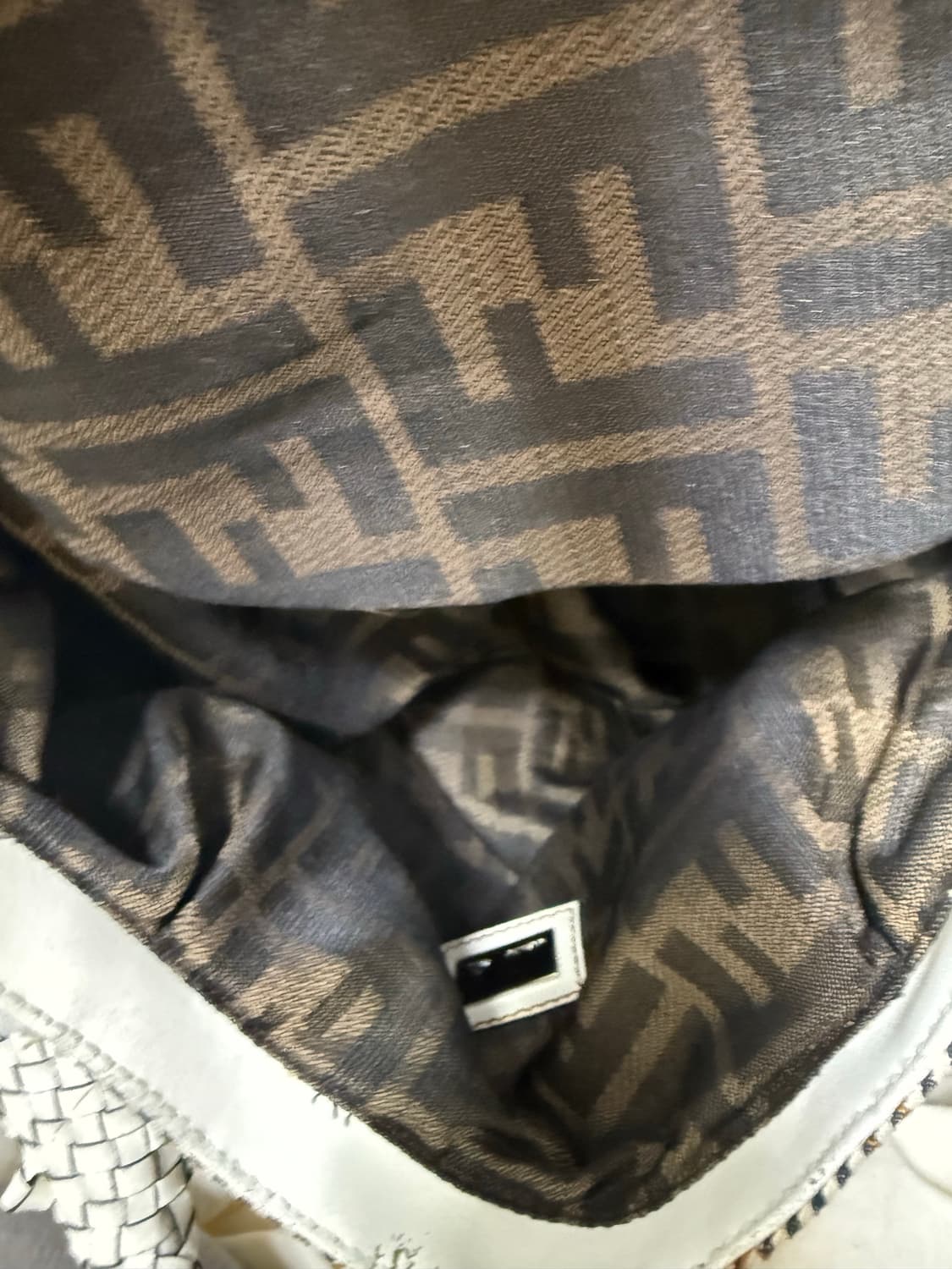 펜디 스파이 백  상품이미지5