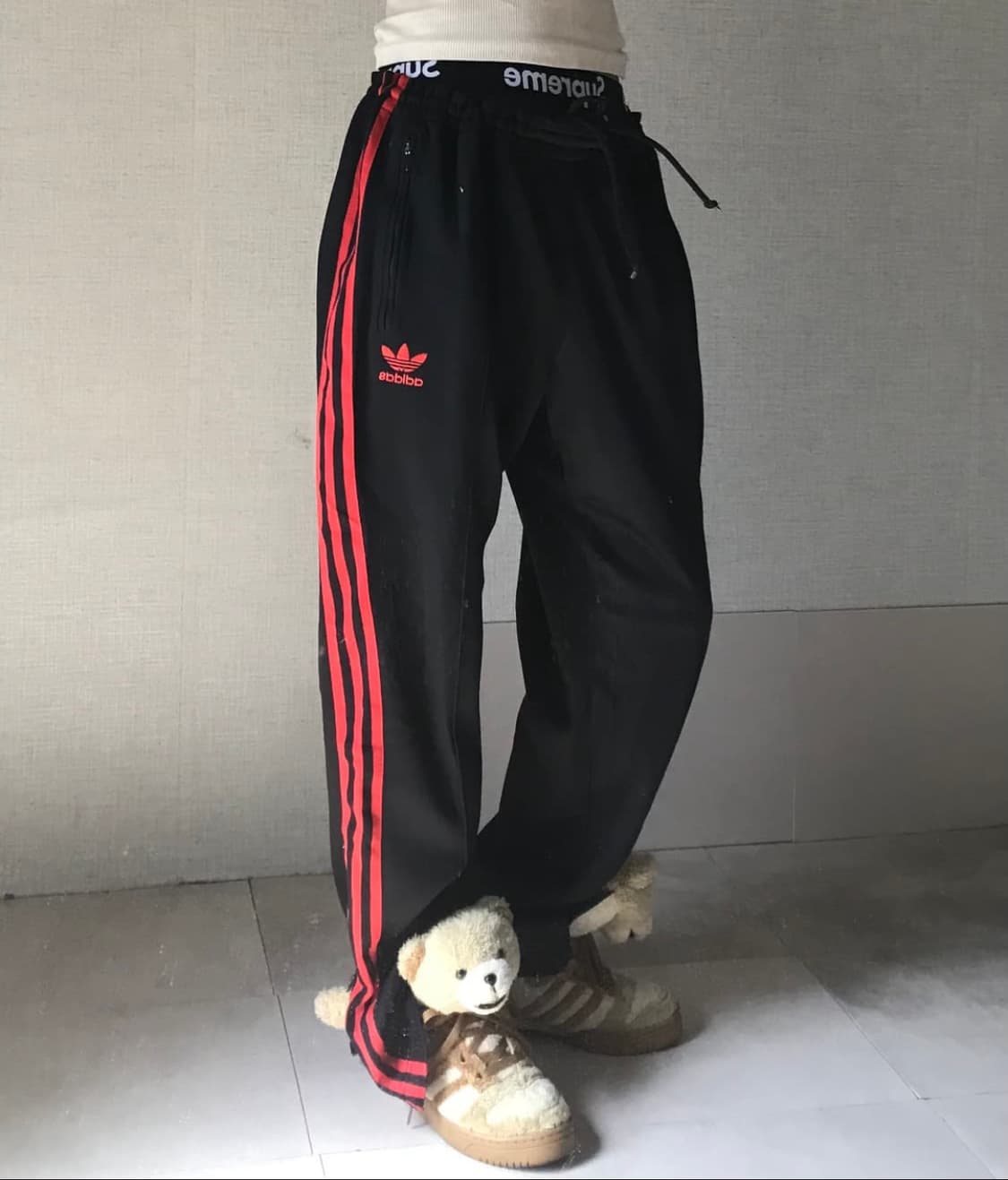 (무배)라이프이즈웻 아디다스 00s 검빨 트레이닝 팬츠 상품이미지3