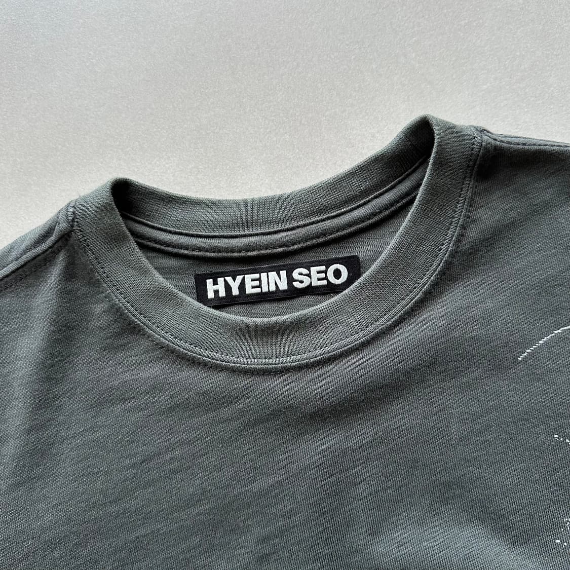 [XS]혜인서 Hyein Seo 트위스트 티셔츠 상품이미지9