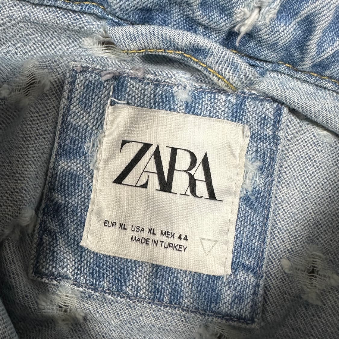  (바배) Zara 자라 빈티지 패턴 데님 자켓 상품이미지3