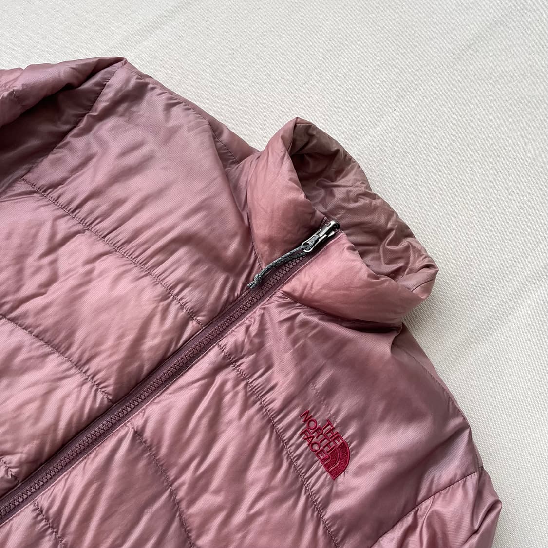 노스페이스 써밋 아콘카구아 경량 패딩 상품이미지2