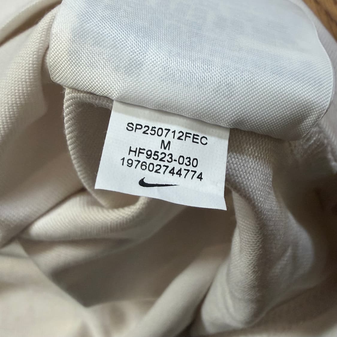 Nike W ACG DRI-fit  버터플라이 프린팅 반팔 티셔츠 상품이미지4