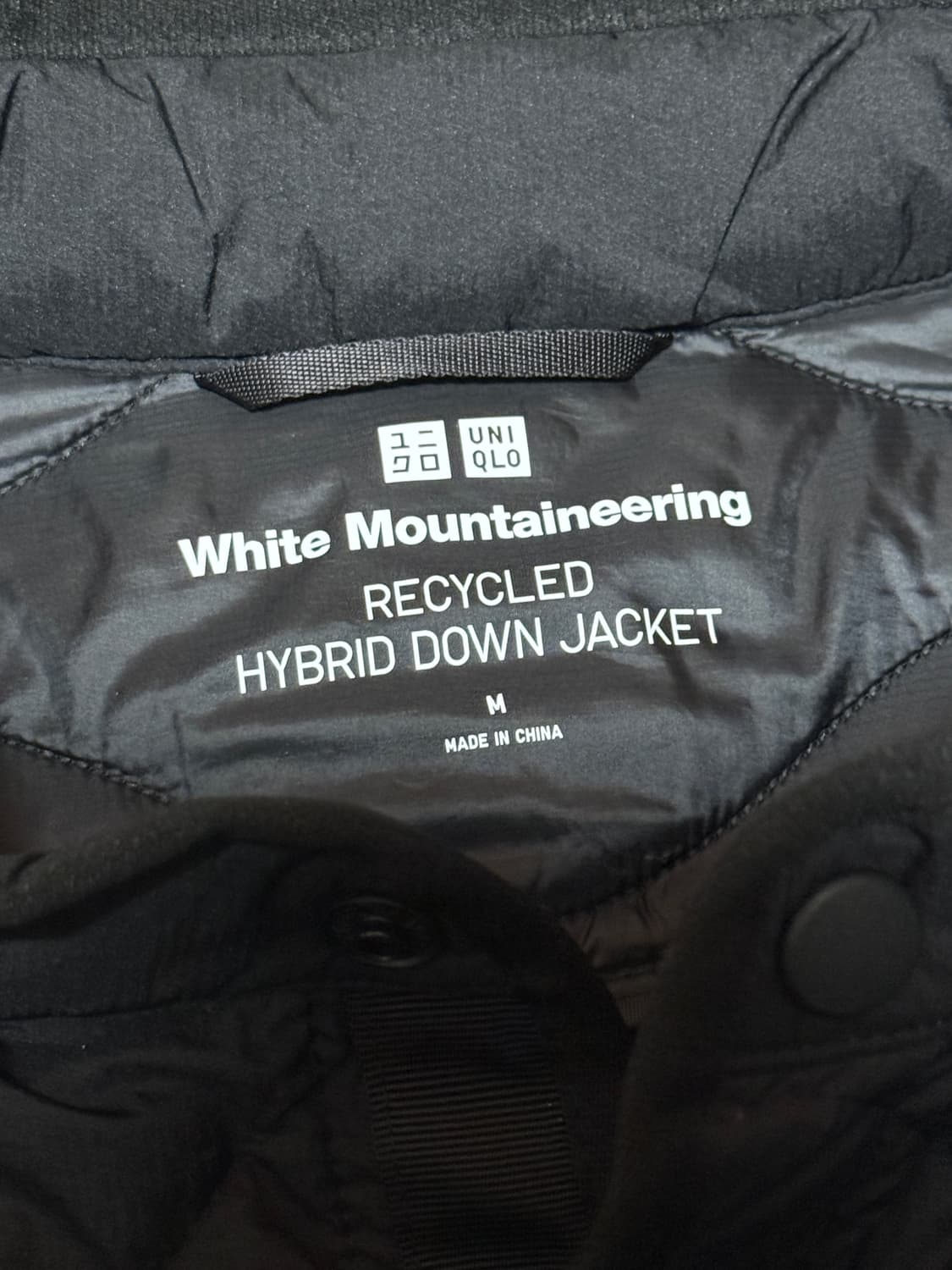 유니클로 X 화이트 마운티니어링 리사이클 하이브리드 다운재킷 상품이미지3