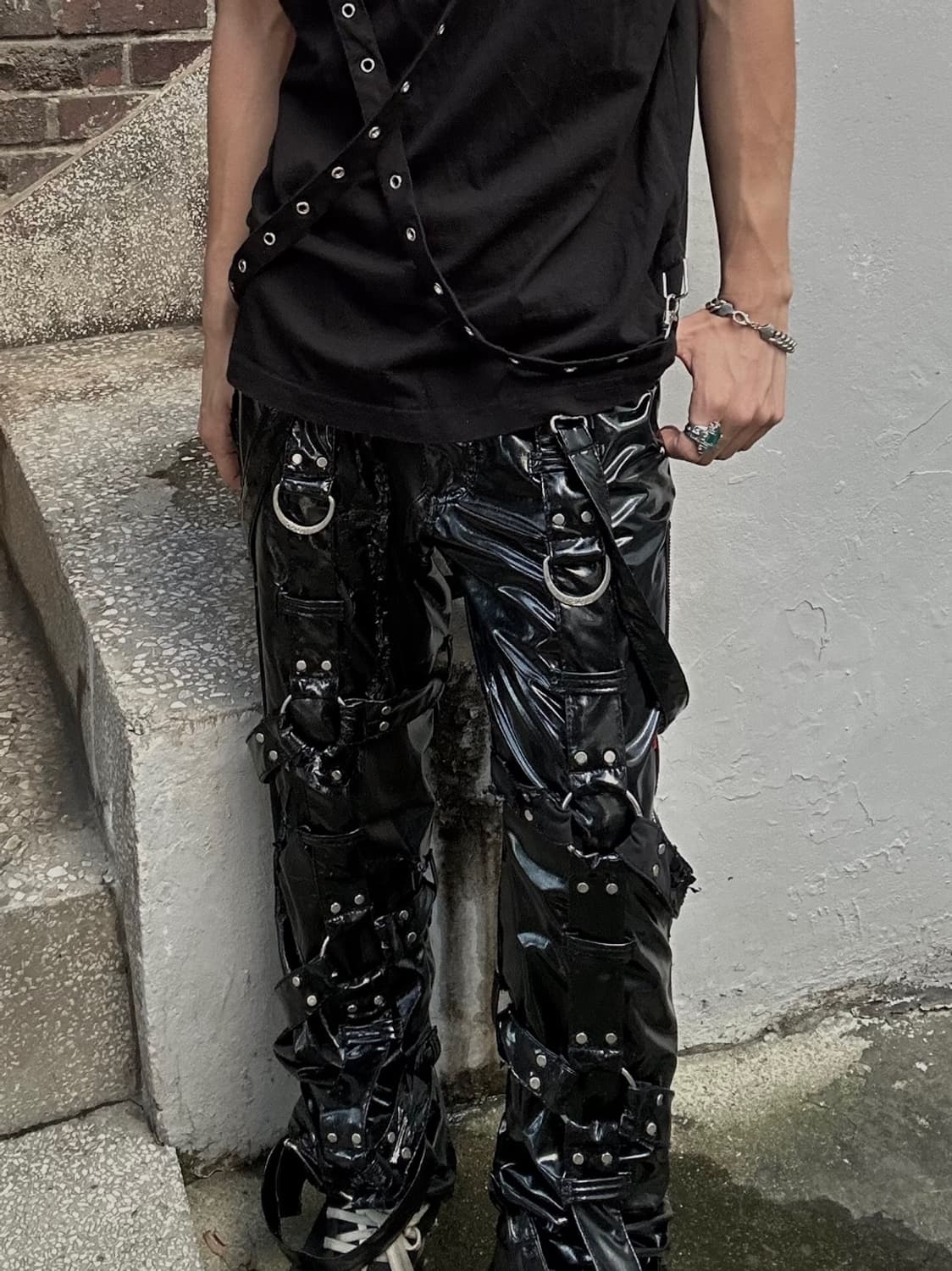 *rare* Tripp nyc 펑크 유광 본디지 블랙 팬츠 상품이미지1
