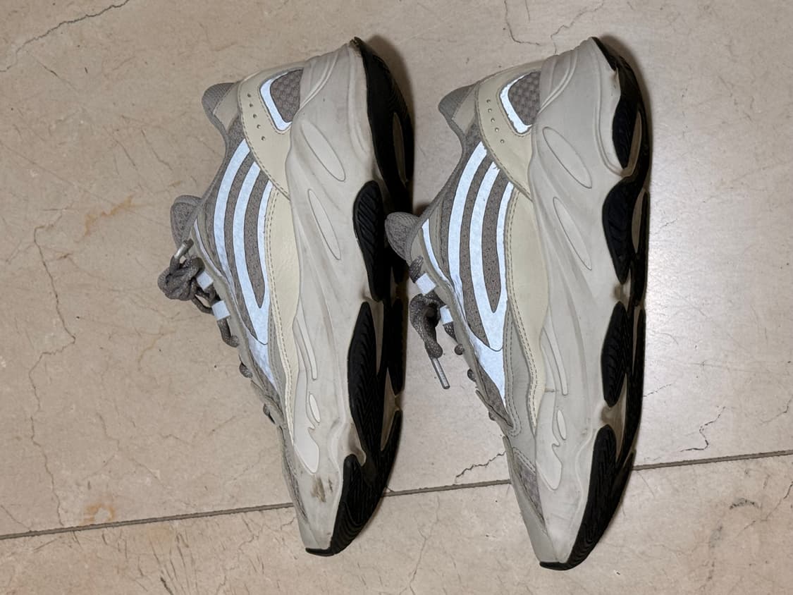 이지 스태틱 700 초판 250mm 팝니다 상품이미지2