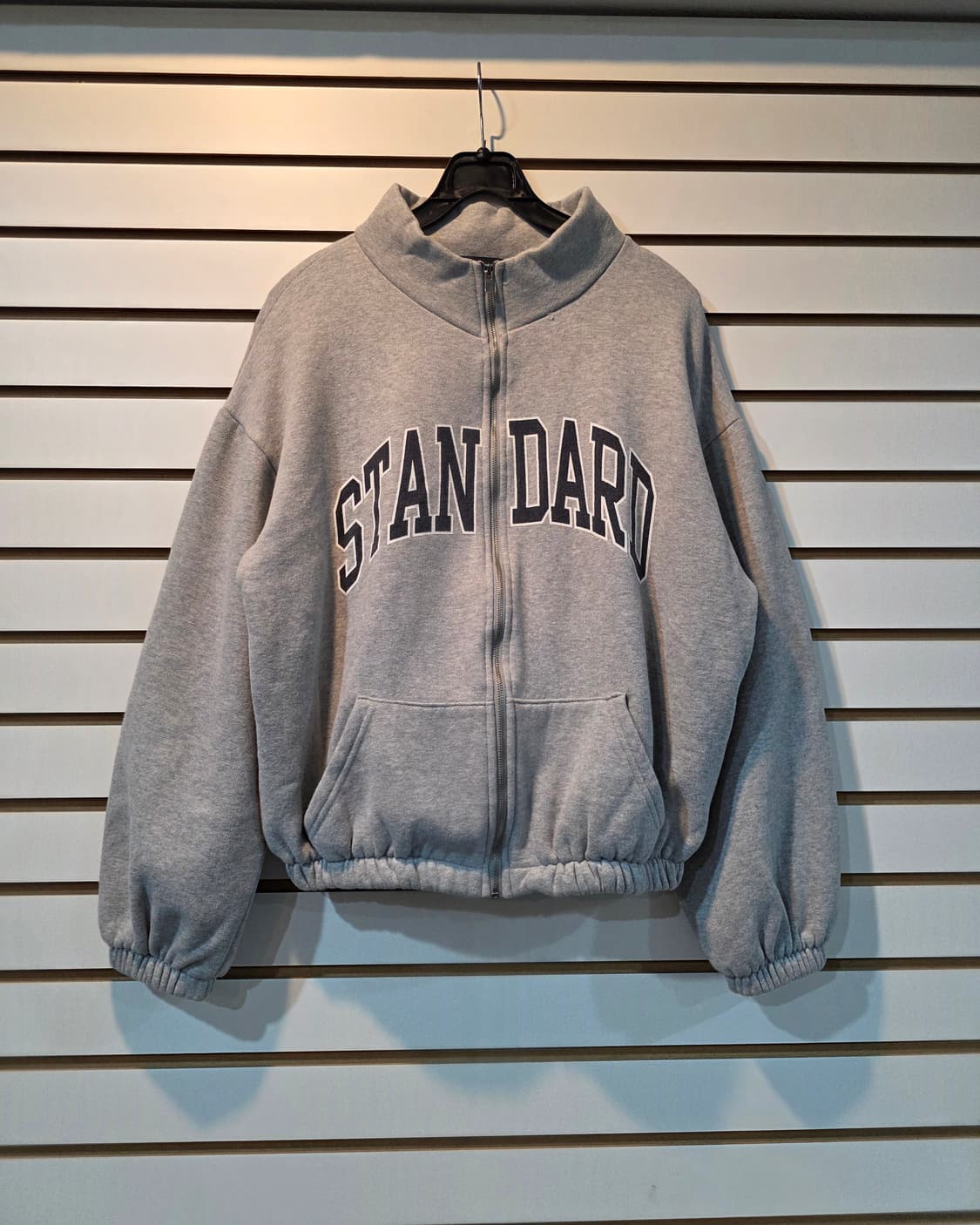 (여성) 크롭 숏 기모 집업 상품이미지1