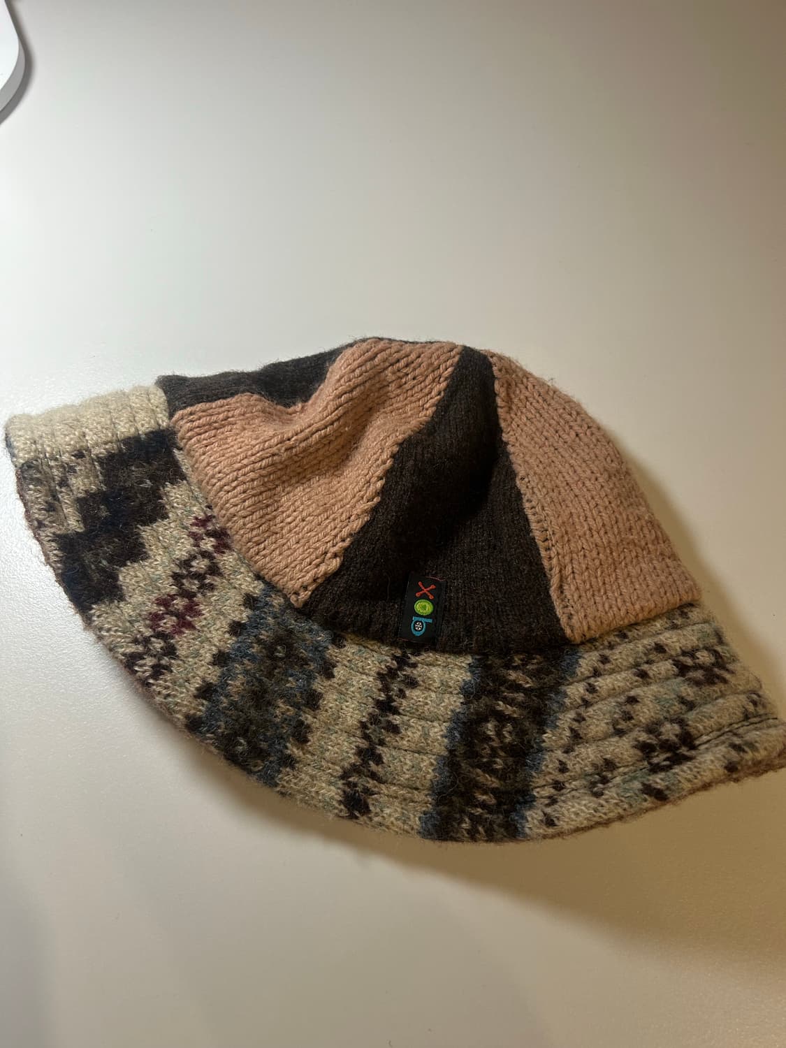 솝 XOB 캠핑 니트 버킷햇 모자 상품이미지1