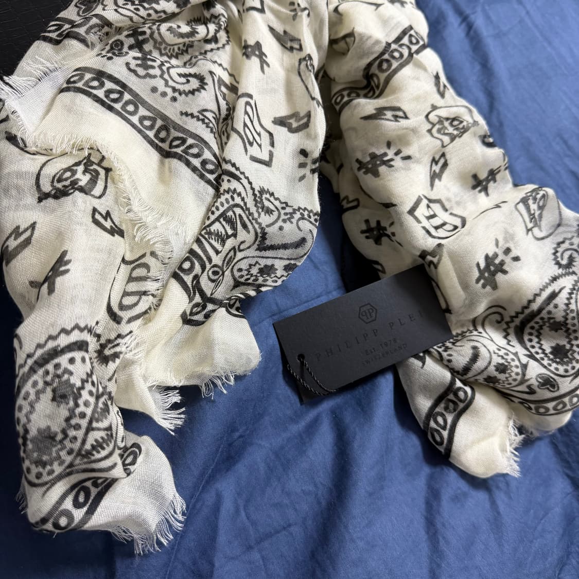 (OS) 필립플레인 모달 실크 달러 머플러 아이보리 상품이미지4