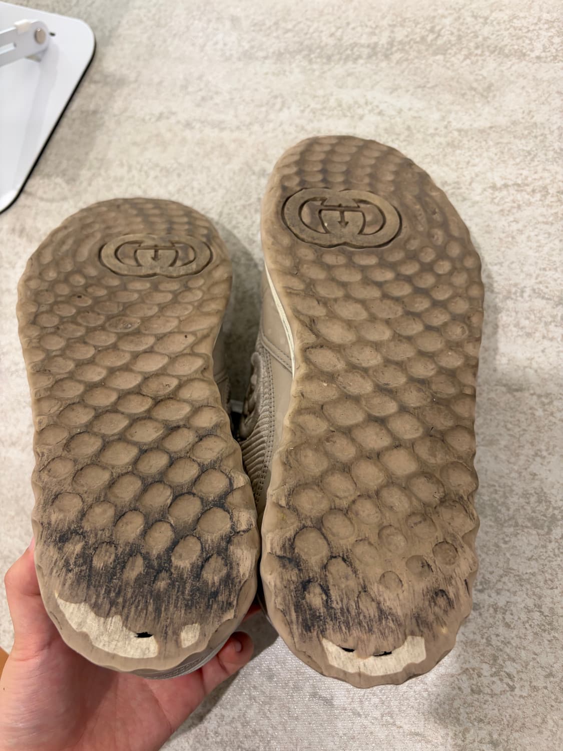 구찌 맥80 스니커즈 사이즈 5 (남성모델)  상품이미지8