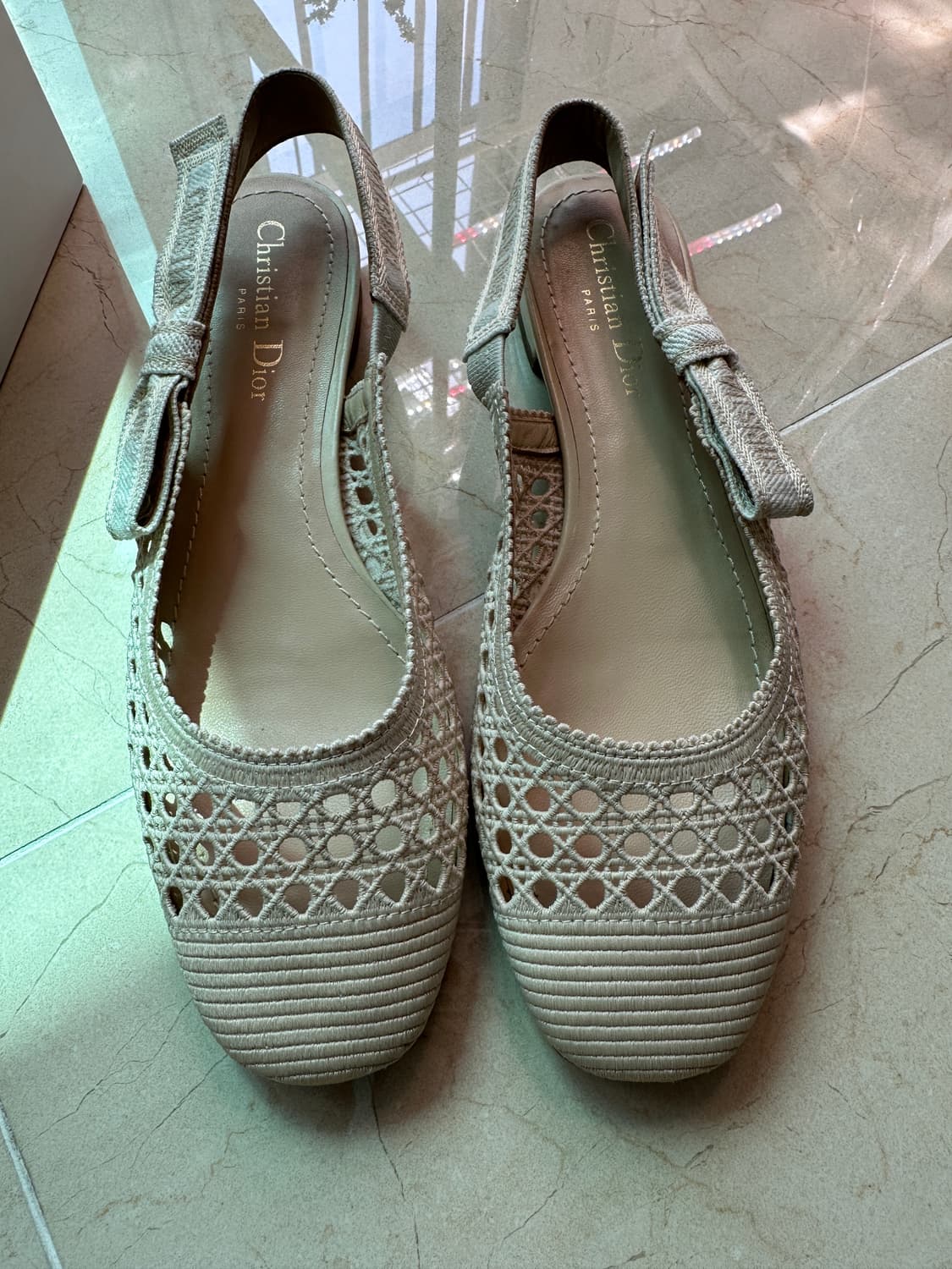 (재당근)카바스 16 인치 숄Moi 모이 슬링백 베이지 (245-250) 상품이미지3