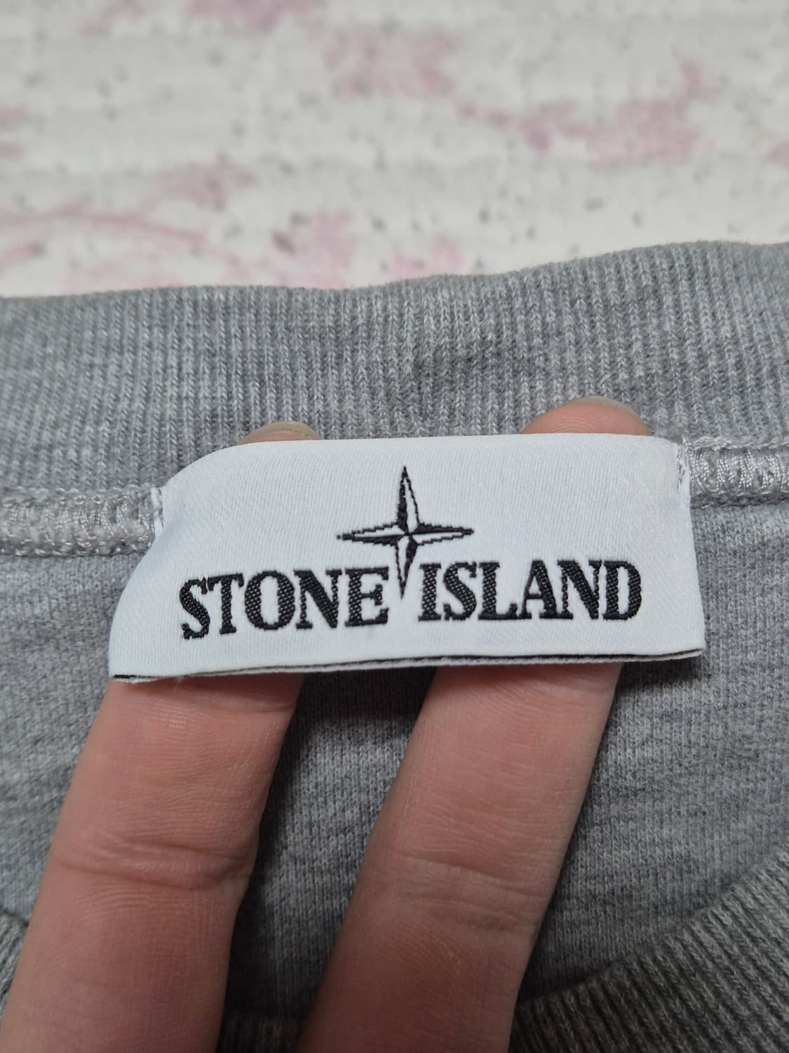 한글택 새상품급 스톤아일랜드 맨투맨 100-L 그레이 상품이미지3