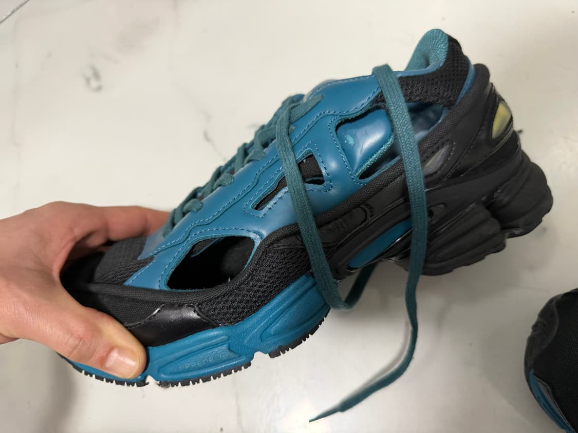 아디다스 라프시몬스  오즈위고 리플리컨트 250 상품이미지5